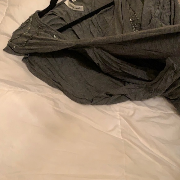 Asymmetrical shirt - Picture 4 of 7